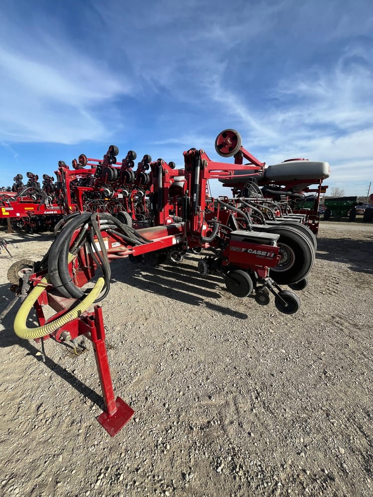 2010 Case IH 1250 16 Row 30″